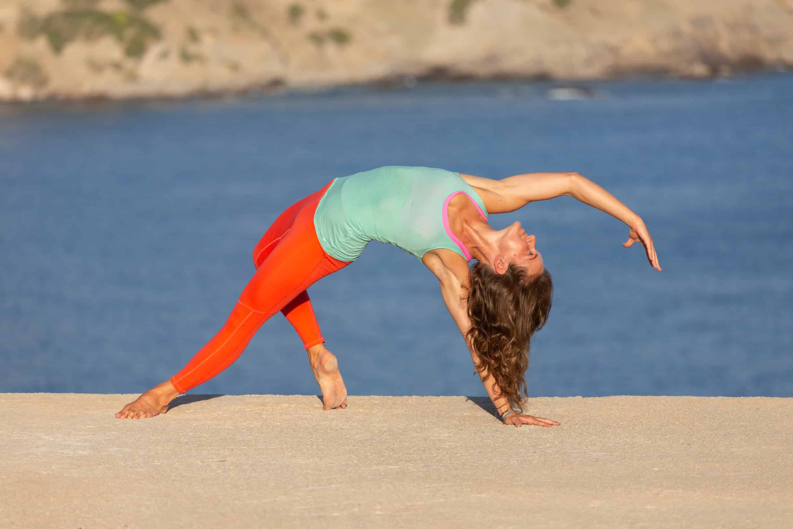 Vinyasa Flow Yoga Trainer:in